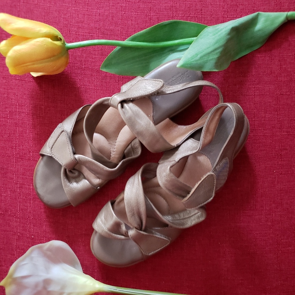 Metallic Gold BeautiFeel shoes - Size 40